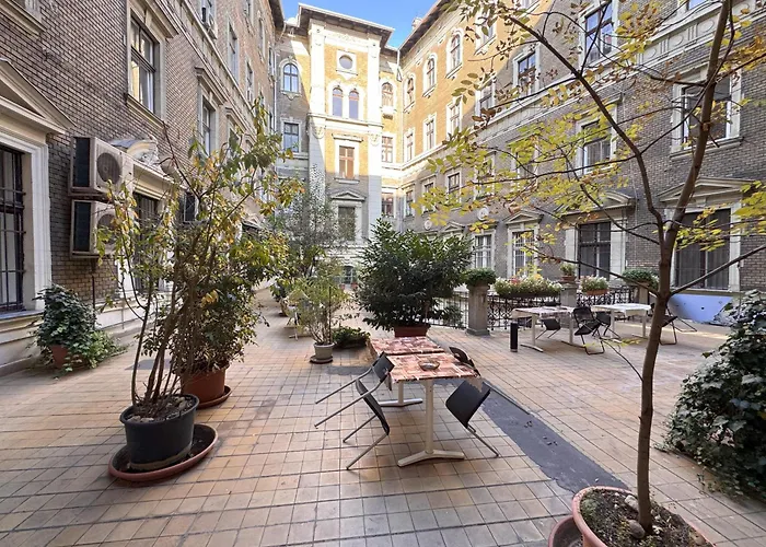 Omega Guesthouse Budapest